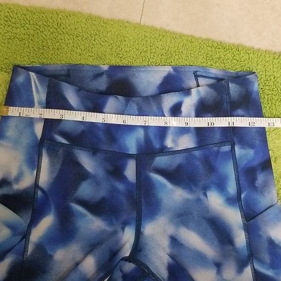 Lululemon Women's leggings Size 4 - Picture 3 of 10